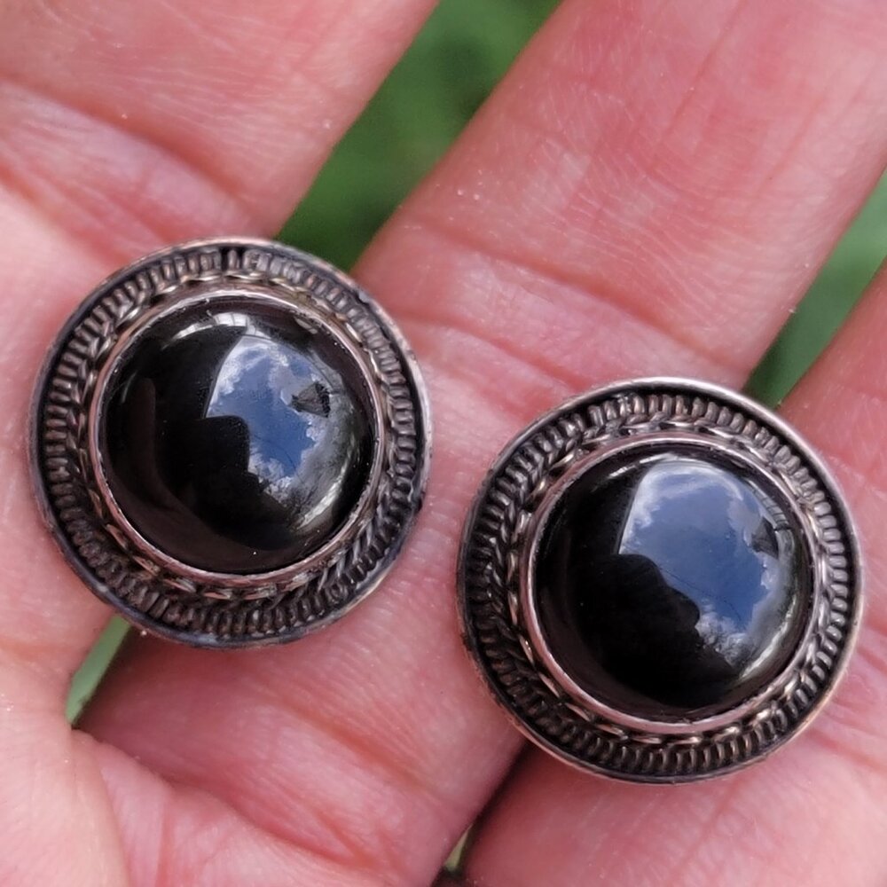 Amazing solid 925 sterling silver onyx dome round chunky bohemian ornate earring
